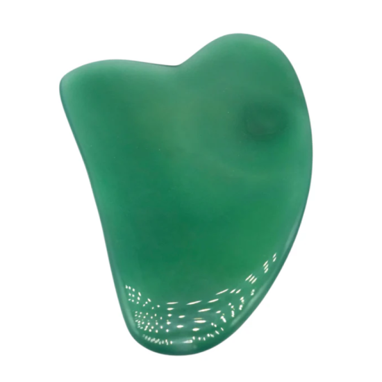 Gua Sha in Agata verde a forma di cuore