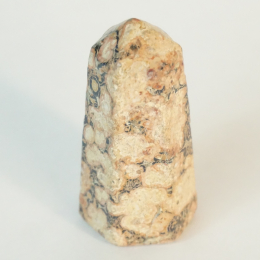 Obelisco in rodonite