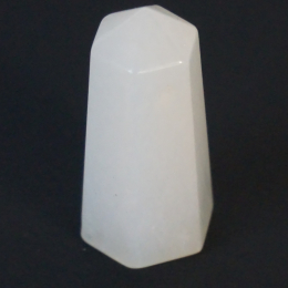 Obelisco in quarzo ialino