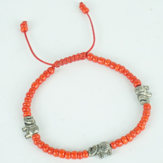 Bracciale con perline rosse ed elefantini