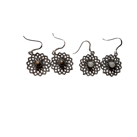 Orecchini fiore di loto con pietra