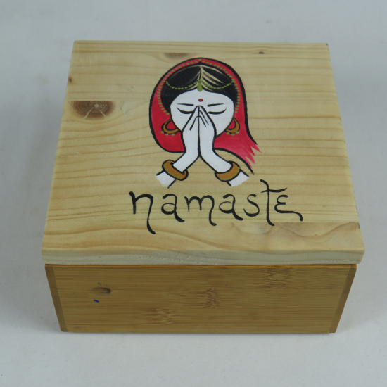Scatola in legno con Namasté